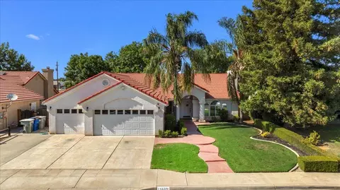 1463 S Oak Ave, Clovis, CA 93611
