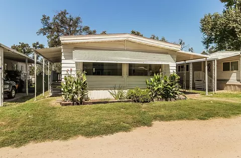 17604 E Kings Canyon Rd #18, Sanger, CA 93657
