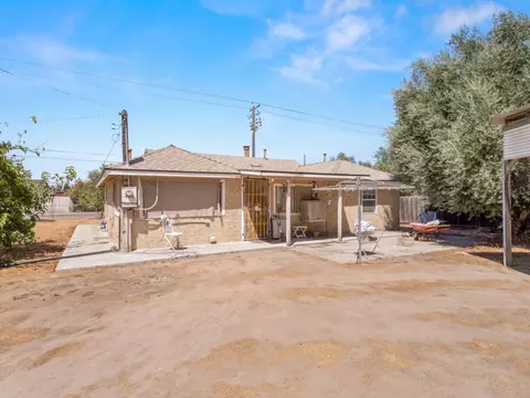 1760 N Blythe Ave, Fresno, CA 93722