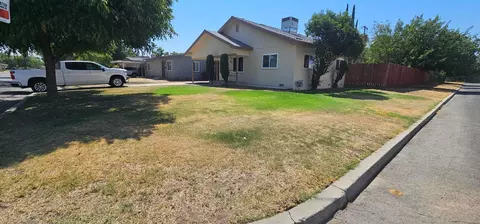 1904 E Buckingham Way, Fresno, CA 93726