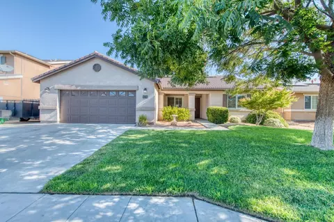 6334 E Dwight Way, Fresno, CA 93727