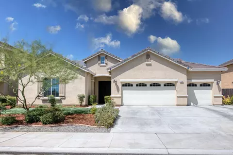 3265 Swift Ave, Clovis, CA 93619