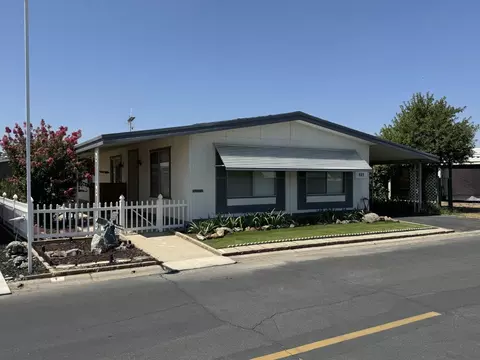 1701 Dinuba Ave #121, Selma, CA 93662