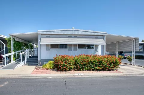 1001 Sylmar Ave #71, Clovis, CA 93612