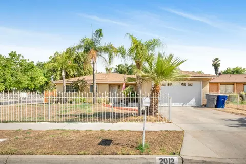 2012 W Gettysburg Ave, Fresno, CA 93705