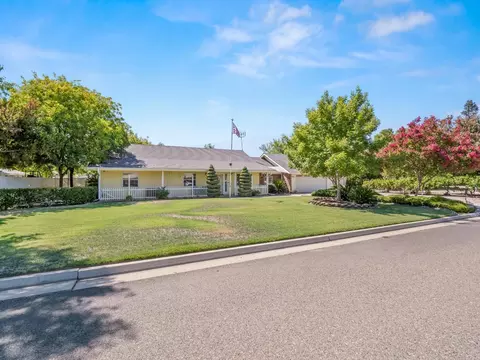12148 Topper Rd, Madera, CA 93636