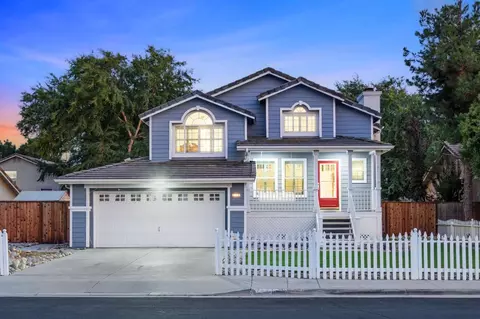 2732 Mitchell Ave, Clovis, CA 93611