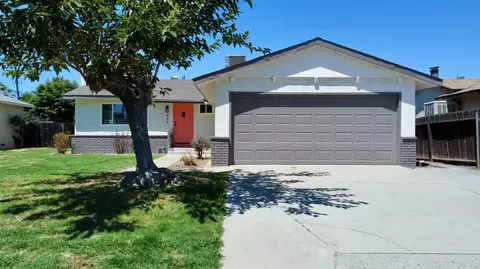 305 Maple St, Madera, CA 93637