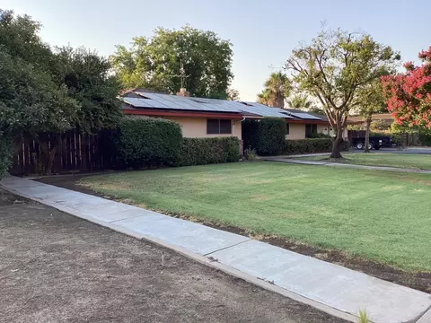 1905 S Fairway Ave S, Fresno, CA 93727