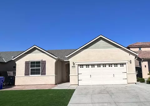 7117 N Shiraz Ave, Fresno, CA 93722