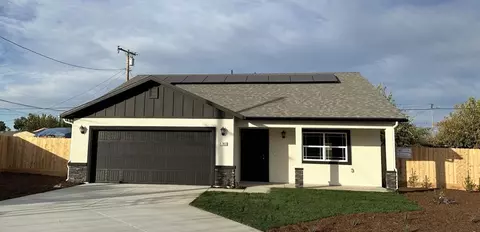 1783 Apple Cir, Hanford, CA 93230