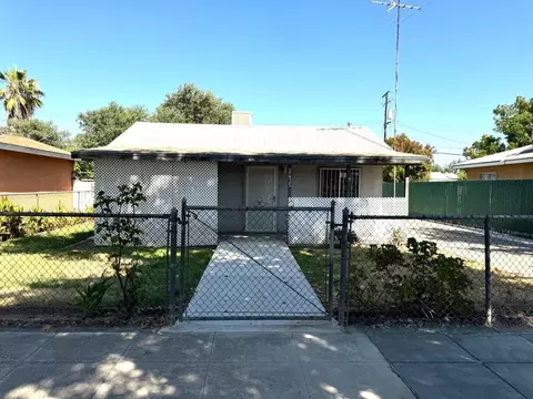 2435 S Price Ave, Fresno, CA 93725