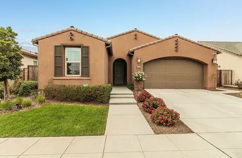 4628 Hillside Rd, Madera, CA 93636
