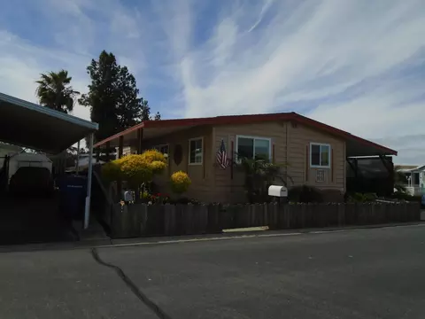 860 E Grangeville Blvd #107, Hanford, CA 93230
