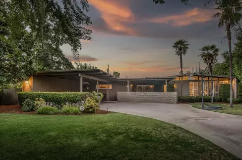 1098 W Keats Ave, Fresno, CA 93711