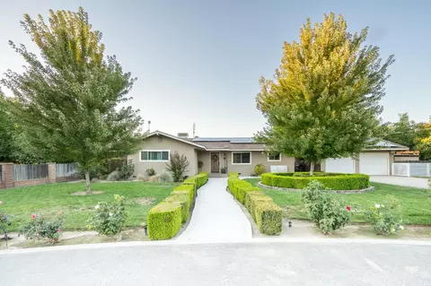 6596 E Parlier Ave, Fowler, CA 93625