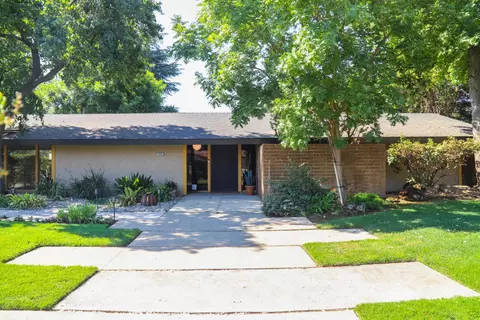 2491 W Barstow Ave, Fresno, CA 93711