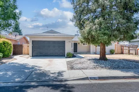 1626 Bliss Ave, Clovis, CA 93611