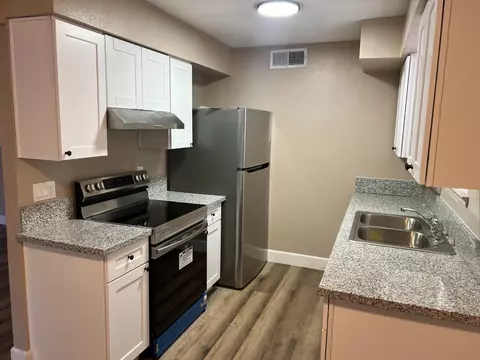 1550 Ashlan #135, Fresno, CA 93705