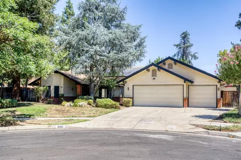 950 E Salem Ave, Fresno, CA 93720