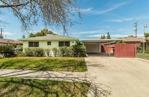 4951 E Carmen Ave, Fresno, CA 93727