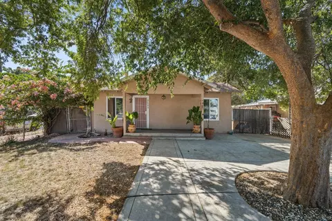 4694 E Montecito Ave, Fresno, CA 93702