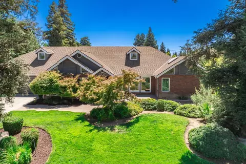 6037 E Liberty Ave, Fresno, CA 93727