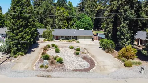 431 Wilderness Dr, Sanger, CA 93657