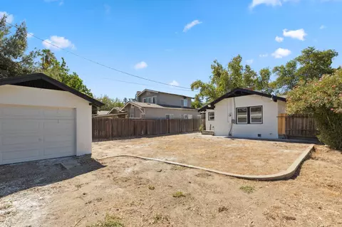 Exterior - 603 E Mildreda Ave, Fresno, CA 93701 photo 8 of 8