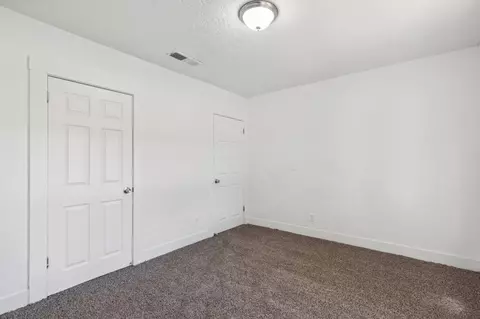 Bedroom - 603 E Mildreda Ave, Fresno, CA 93701 photo 3 of 7