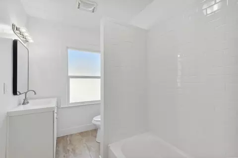 Bath - 603 E Mildreda Ave, Fresno, CA 93701 photo 1 of 2