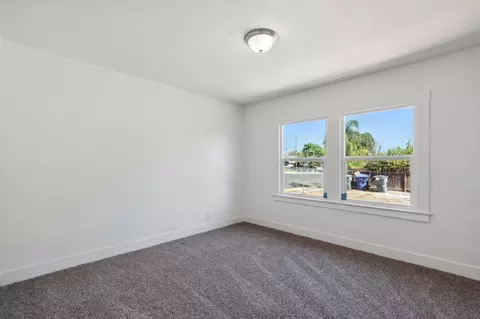 Bedroom - 603 E Mildreda Ave, Fresno, CA 93701 photo 6 of 7