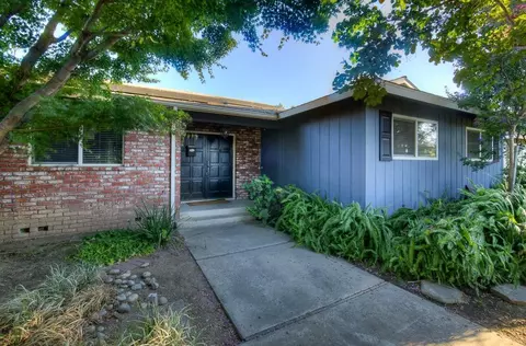 1962 Beverly Ave, Clovis, CA 93611 photo 1