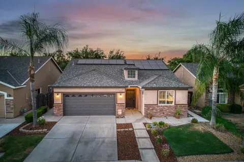5282 W Norwich Ave, Fresno, CA 93722