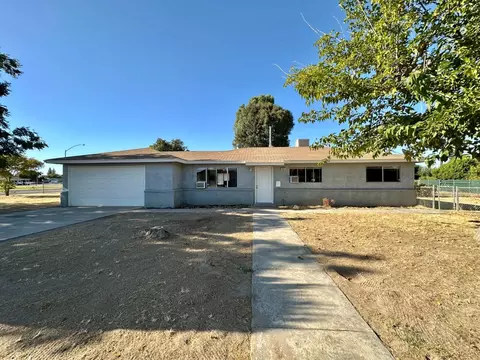 232 Harrison Ave, Sanger, CA 93657