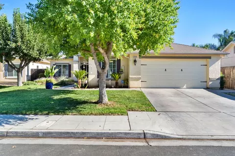 5586 W Lamona Ave, Fresno, CA 93722
