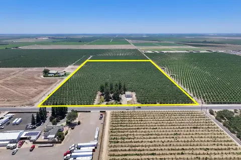 4551 E Conejo Ave, Selma, CA 93662