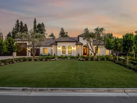 2315 W Dovewood Ln, Fresno, CA 93711