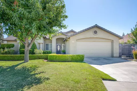 8274 N Price Ave, Fresno, CA 93720