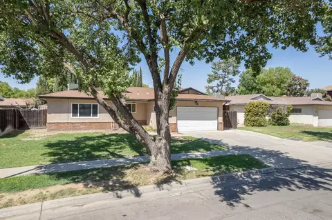 1488 E Los Altos Ave, Fresno, CA 93710