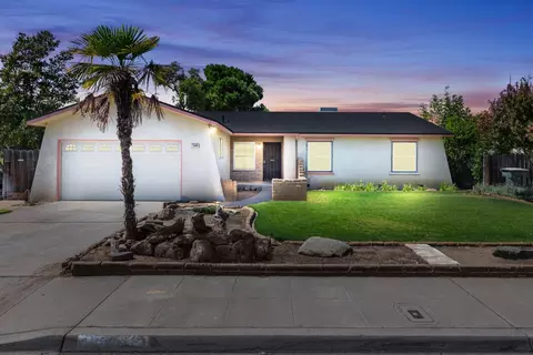 1646 Burgan Ave, Clovis, CA 93611