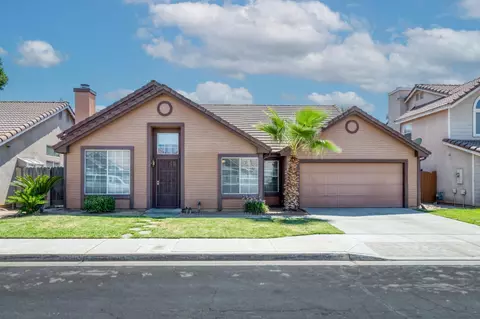 252 W Bedford Ave, Clovis, CA 93611