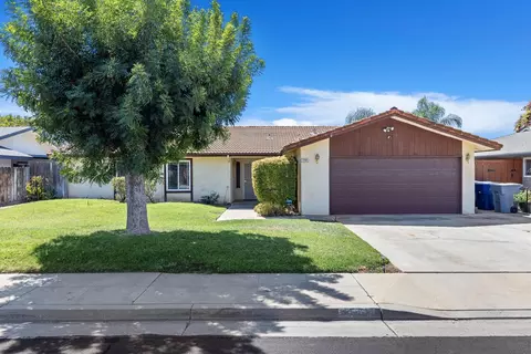 1550 Portals Ave, Clovis, CA 93611