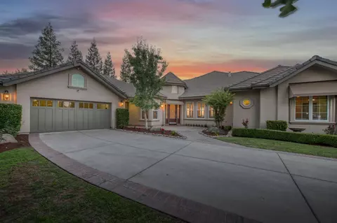 536 Rio View Cir, Fresno, CA 93711
