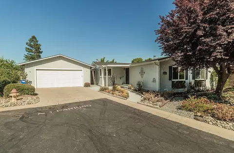 17315 Bluewater Bay Ln, Friant, CA 93626