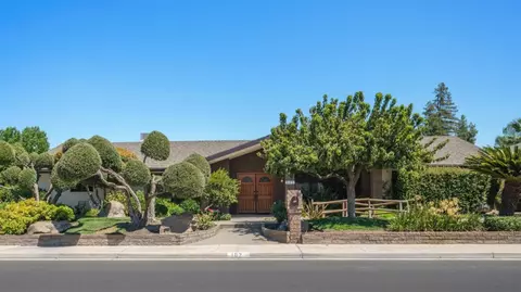 102 Fairbanks Ave, Sanger, CA 93657