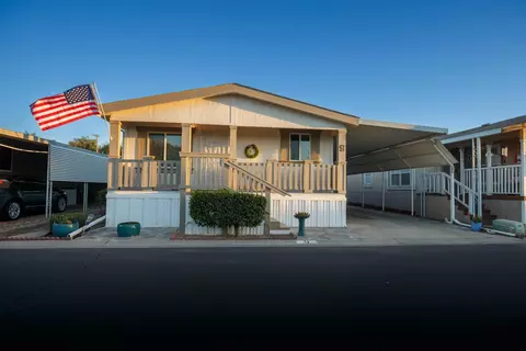1001 Sylmar Ave #SPC 9, Clovis, CA 93612
