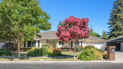 7548 N Mansionette Dr, Fresno, CA 93720