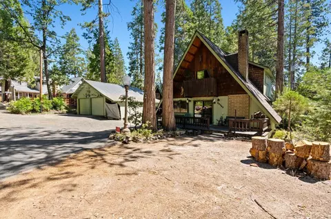 42161 Aspen Ln, Shaver Lake, CA 93664