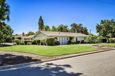 2619 W Beechwood Ave, Fresno, CA 93711